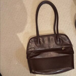 Bally Elegant Brown Pebbled Leather Handbag👝